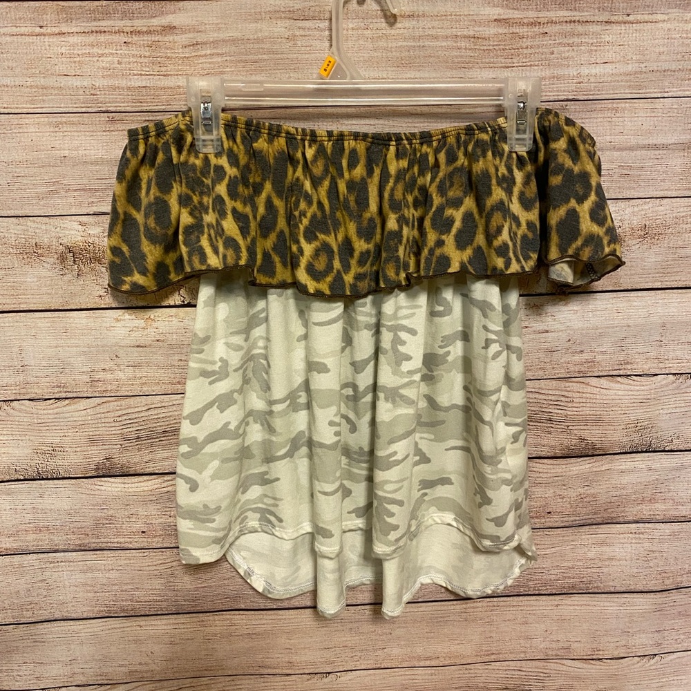 NWOT Womens Off Shoulder Top